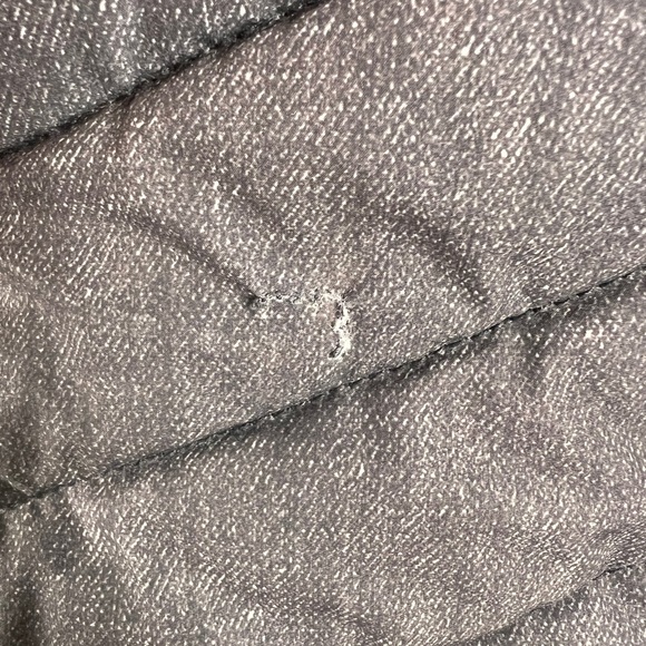 GUC Guess Chevron Quilted Puffer Coat - Picture 12 of 16